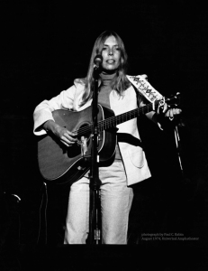 Joni_mitchell_1974